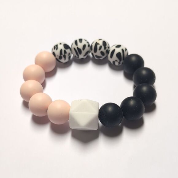258 Chewbeads Black Animal Print and Pink Beaded Teething‎ Bangle Bracelet - Picture 3 of 4